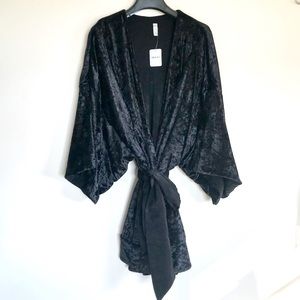 NWT Free People Intimately ‘You Fancy’ velvet robe